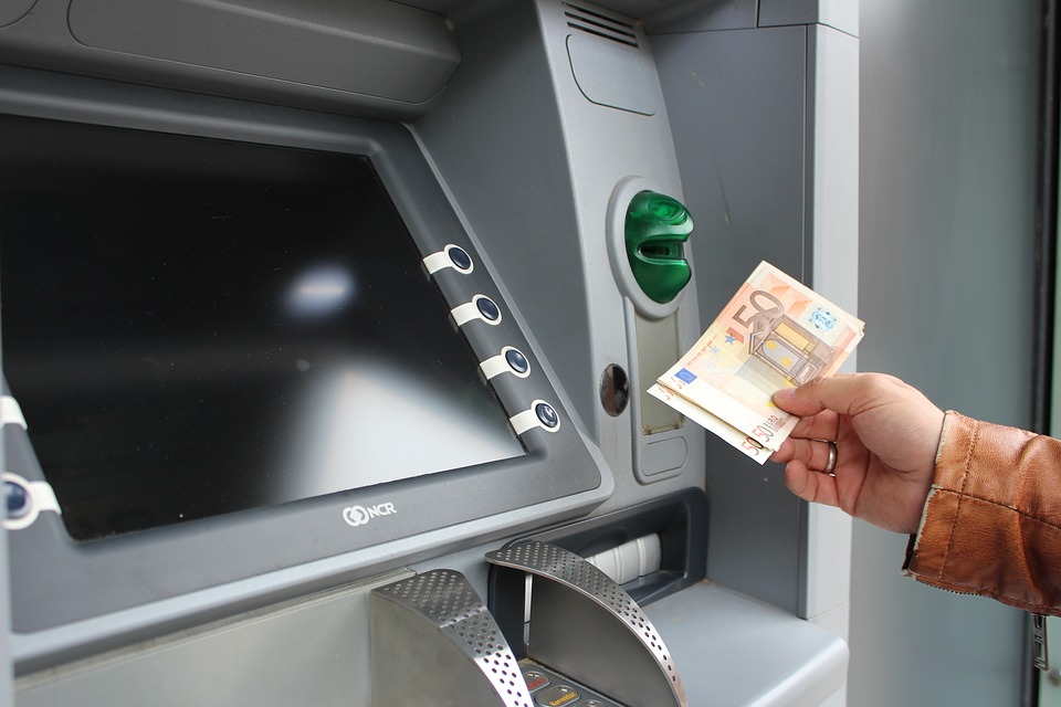eura z bankomatu