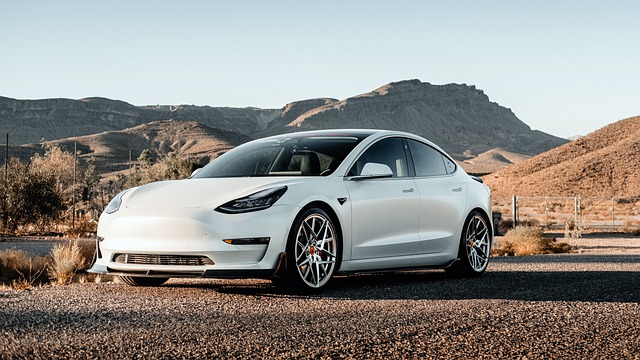 Tesla - elektrické auto